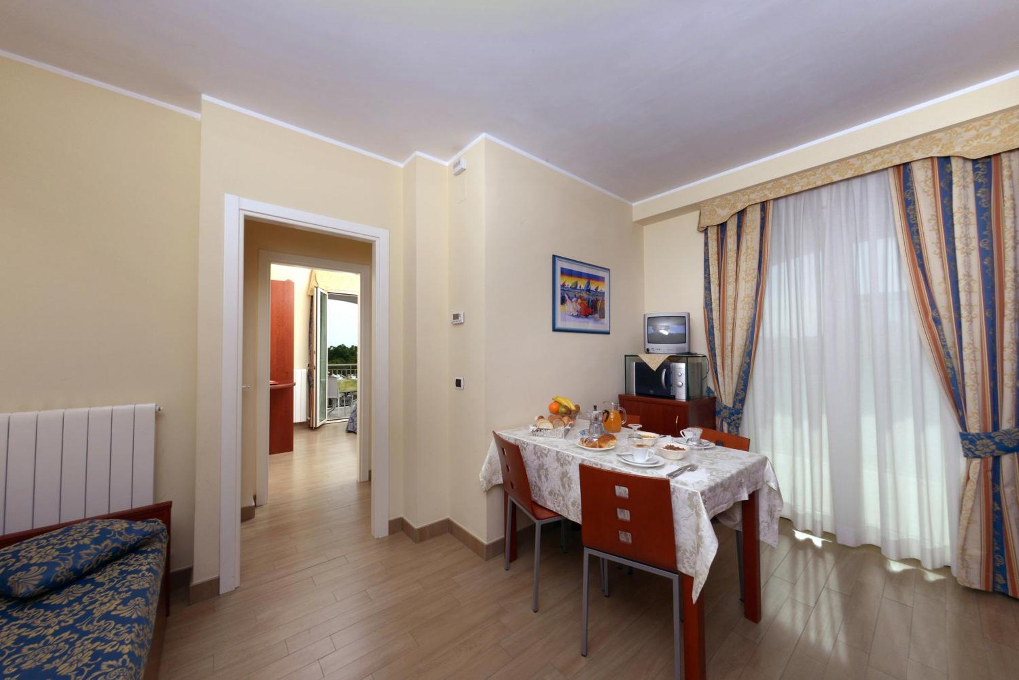 Residence Costa Smeralda Grottammare Ngoại thất bức ảnh