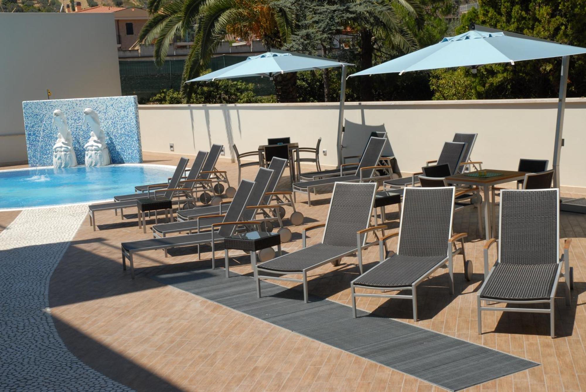 Residence Costa Smeralda Grottammare Ngoại thất bức ảnh