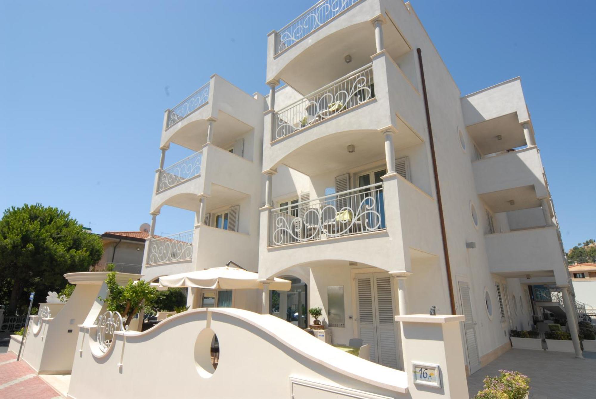 Residence Costa Smeralda Grottammare Ngoại thất bức ảnh