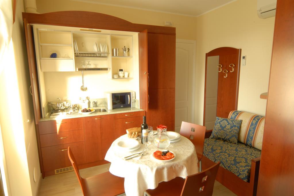 Residence Costa Smeralda Grottammare Phòng bức ảnh